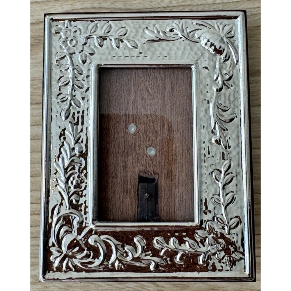 Ornate Floral Silver Tone 1.5x2‎ Picture Frame Wood Back Easel